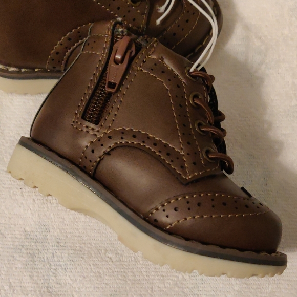 PRICE DROP! Cat & Jack Boots Brand New w/ Tags - Picture 2 of 6